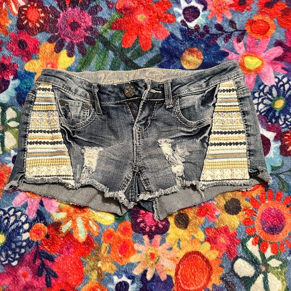 Vanilla Star Pants - Junior’s size 0 jeans shorts with boho detailing